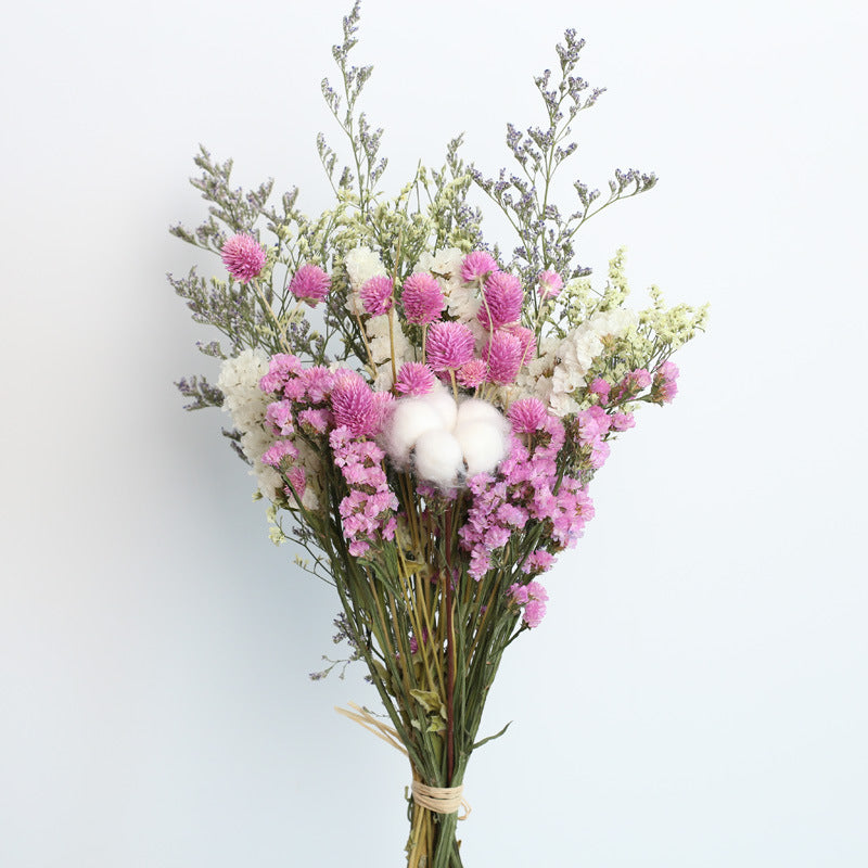 Bouquet de fleurs séchées de roses de coton d'eucalyptus