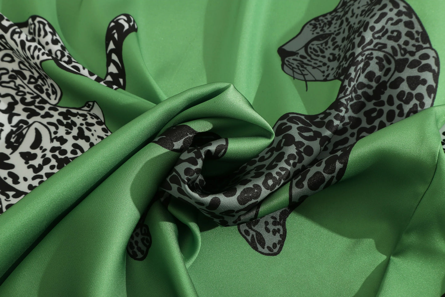 Green leopard luxurious loungewear pyjamas two-piece set