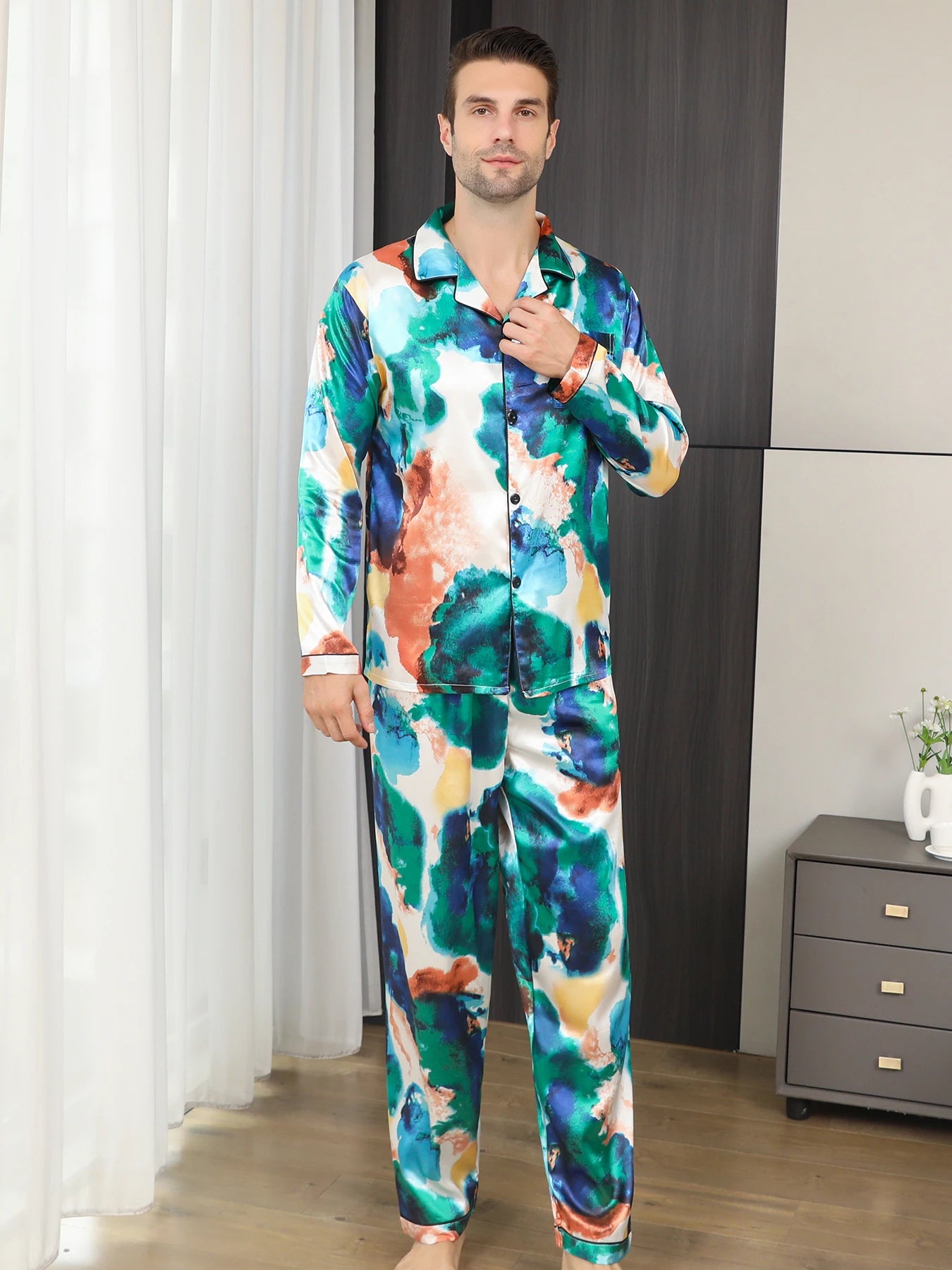 Conjunto de pijama de hombre loungewear con estampado abstracto de acuarela