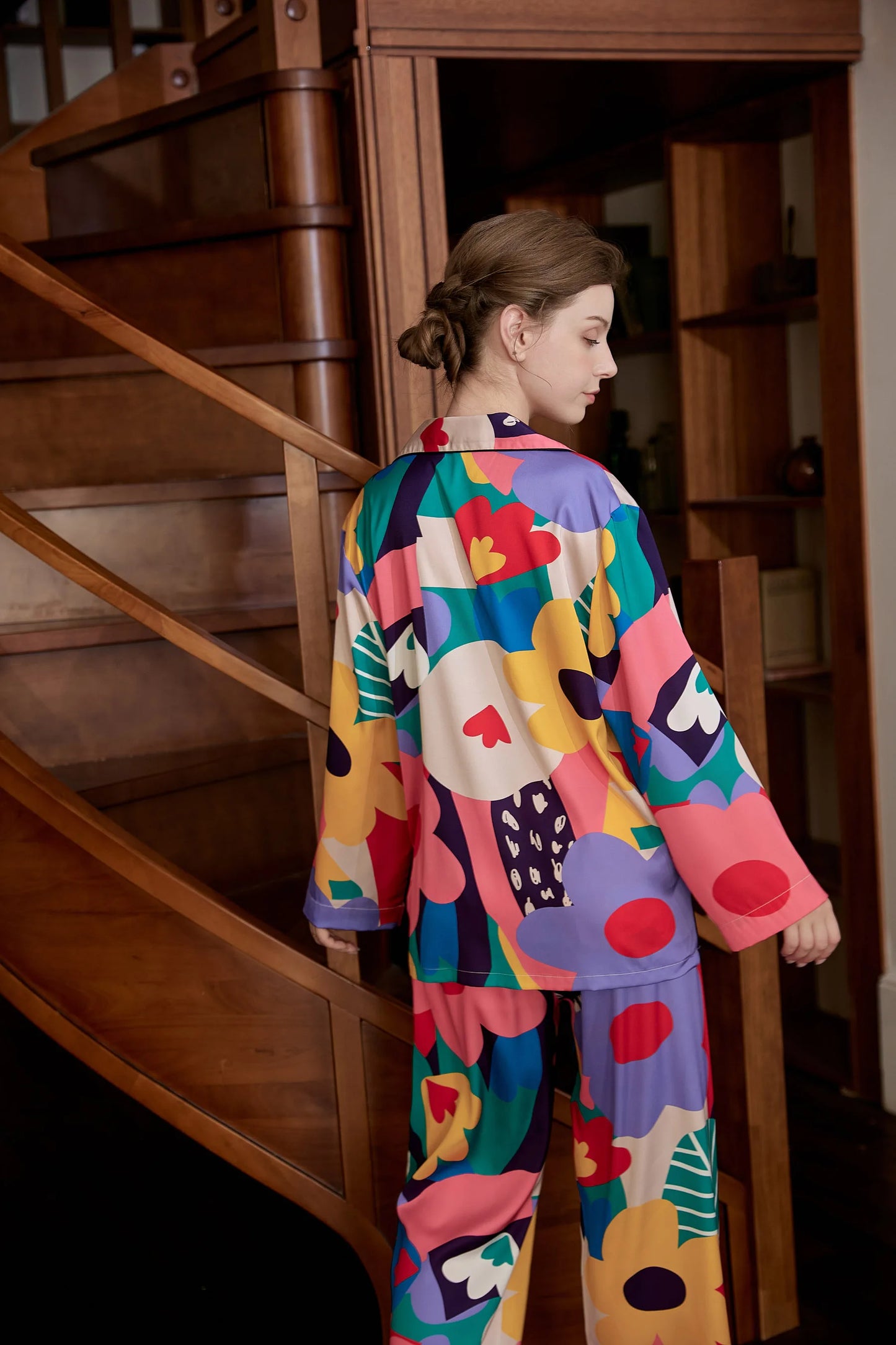 Ensemble pyjama deux pièces luxueux aux couleurs vives 