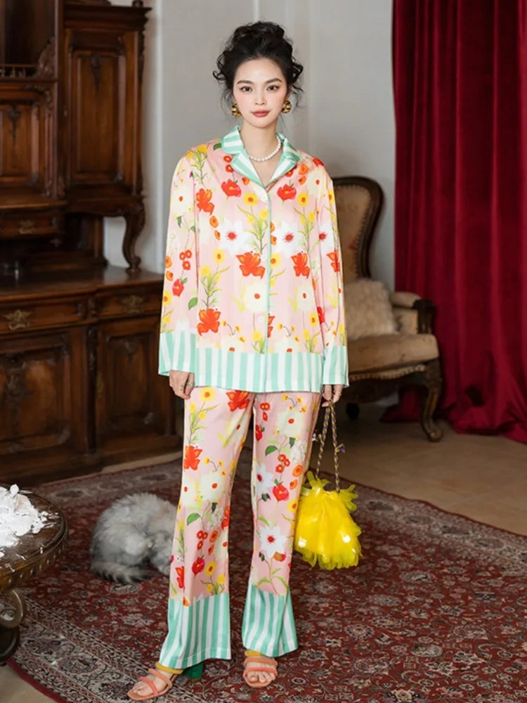 Ensemble pyjama deux pièces luxueux à imprimé floral 