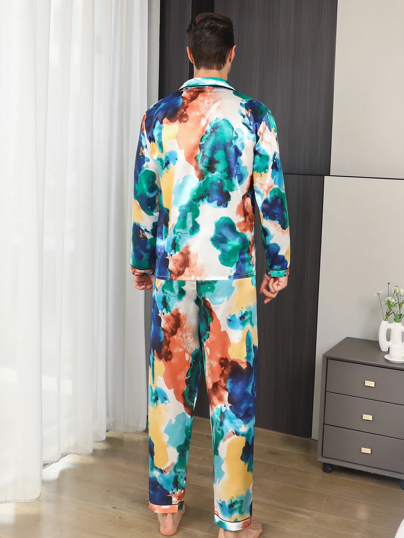 Conjunto de pijama de hombre loungewear con estampado abstracto de acuarela