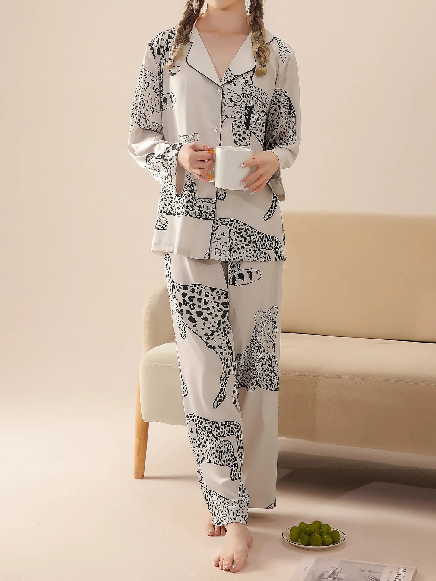 Graphic leopard print luxurious loungewear pyjamas two-piece set