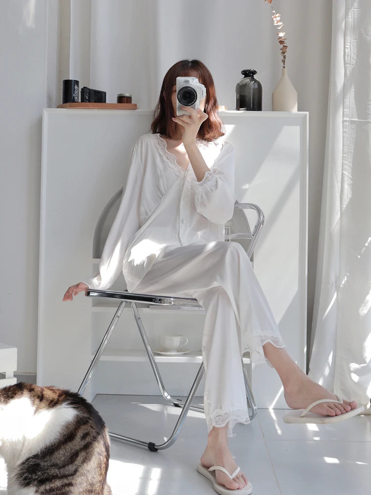 Lacy white luxurious loungewear pyjamas two-piece set