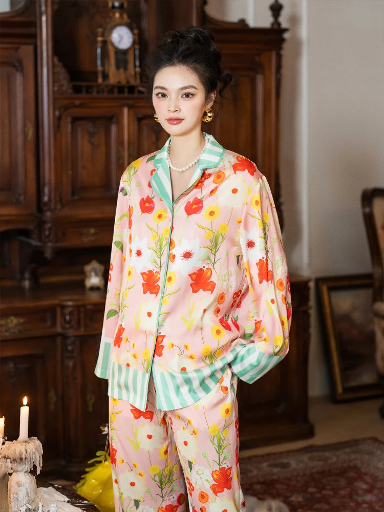 Ensemble pyjama deux pièces luxueux à imprimé floral 